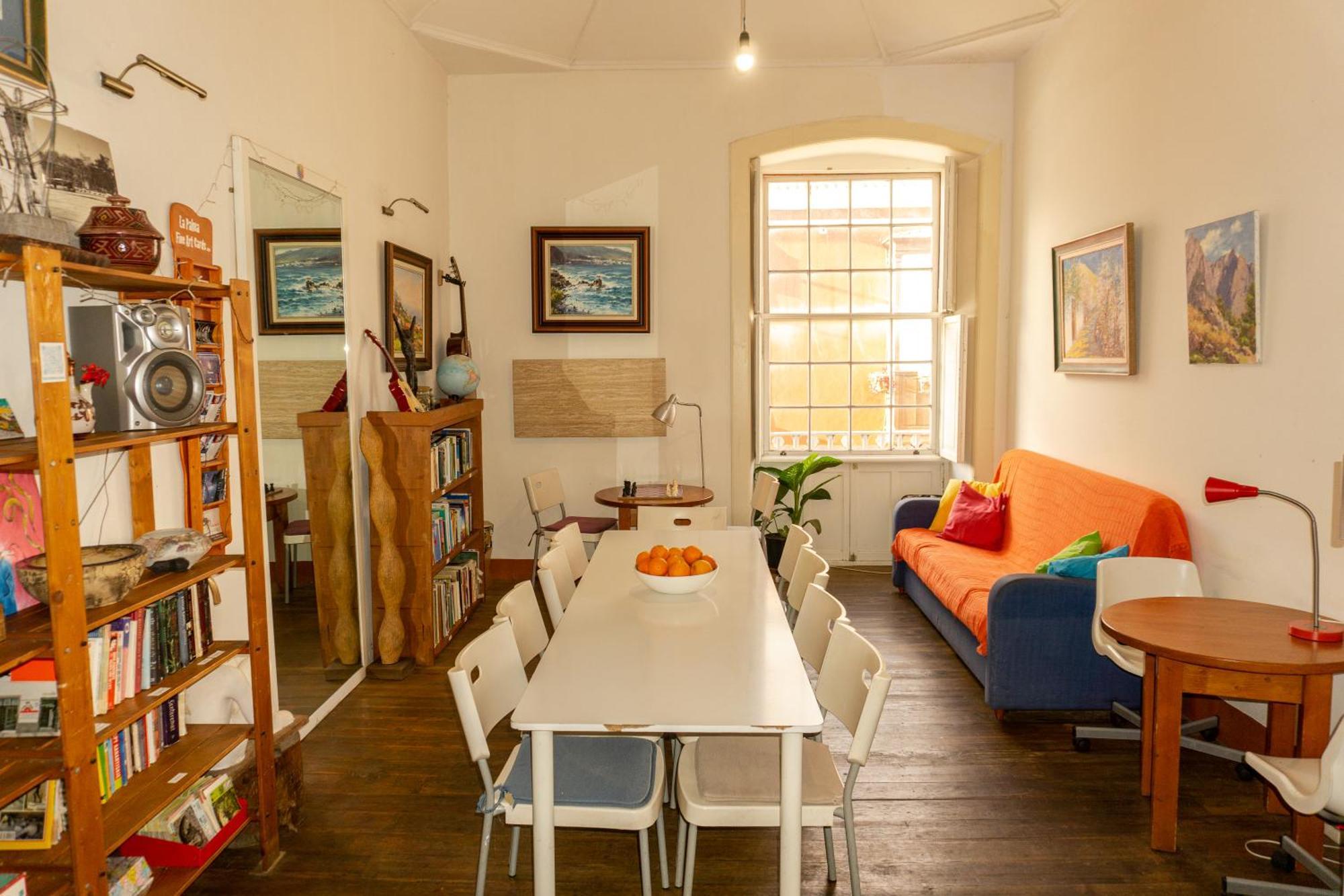 Hostel Albergue La Casa Encantada Ел Пасо Екстериор снимка